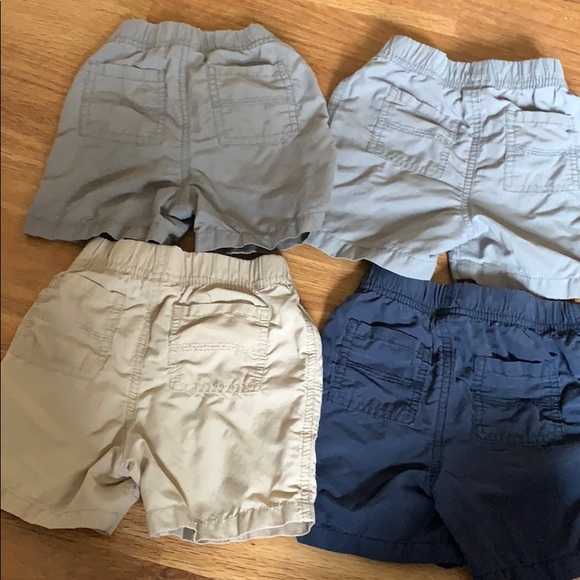 4 pairs of 2T shorts - Picture 3 of 3